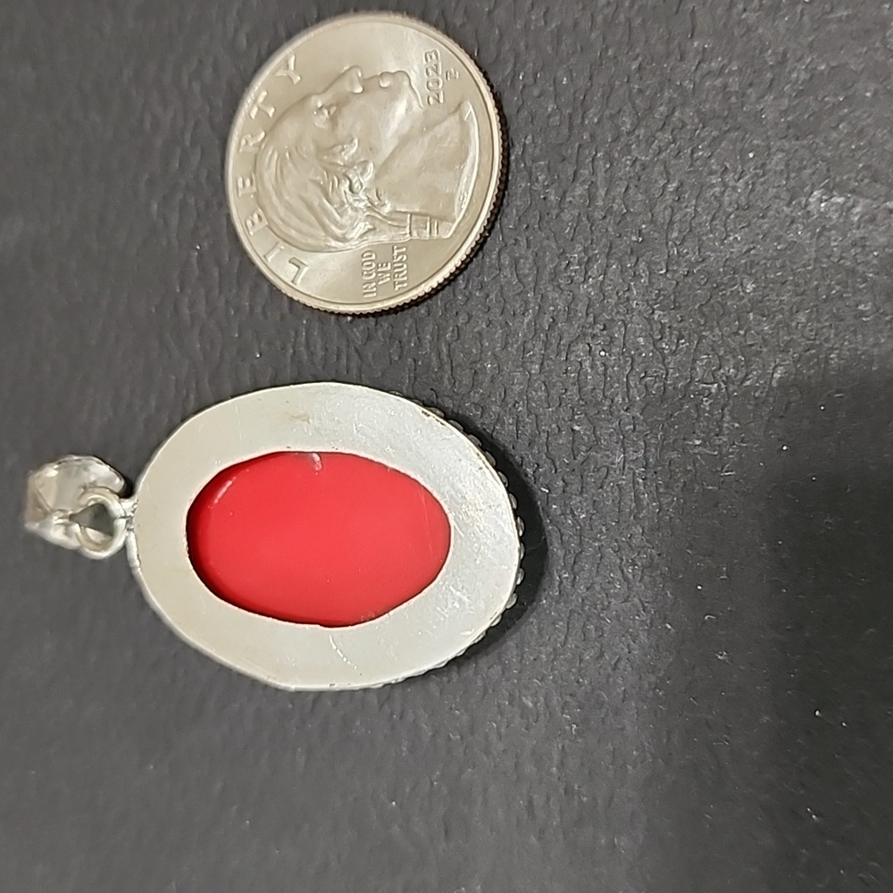 Red Coral Gemstone Oval Pendant - Picture 3 of 4